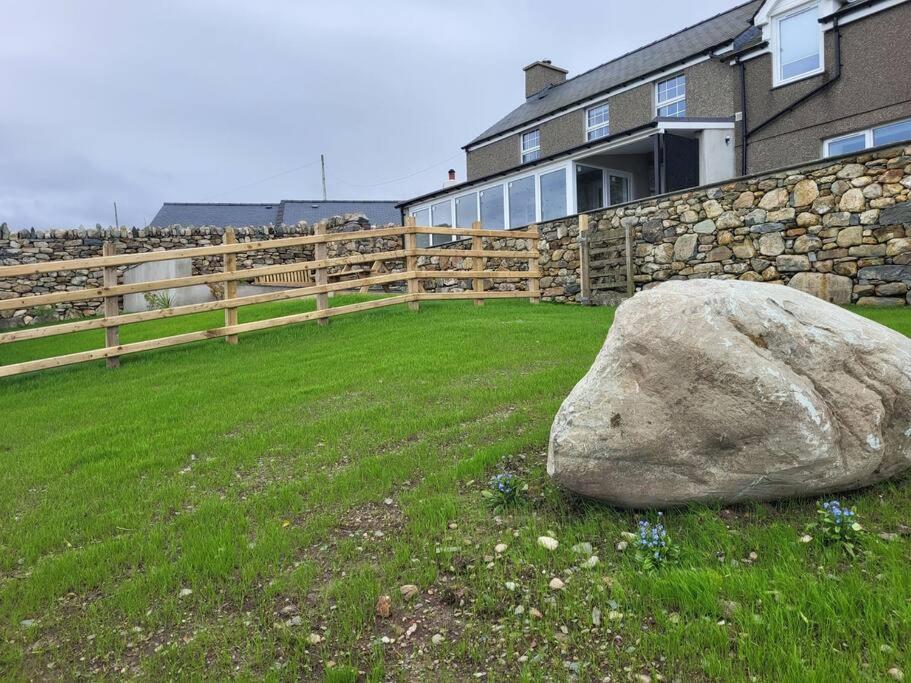 Amazing Coastal & Sunset Views In Eryri Villa Llanllyfni Екстериор снимка
