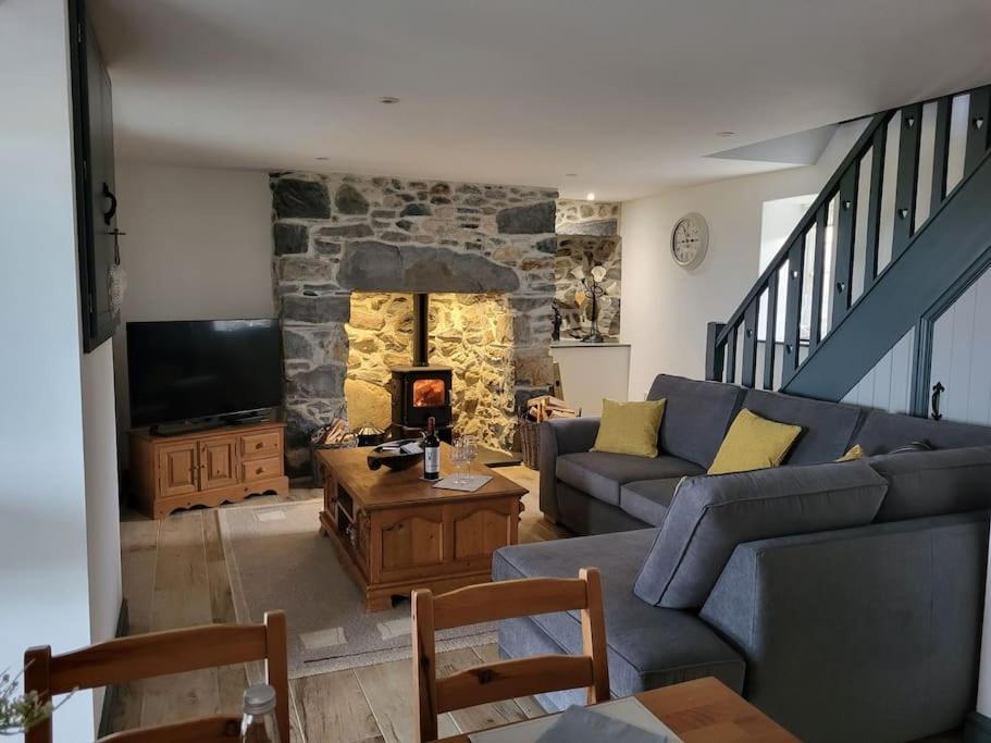 Amazing Coastal & Sunset Views In Eryri Villa Llanllyfni Екстериор снимка