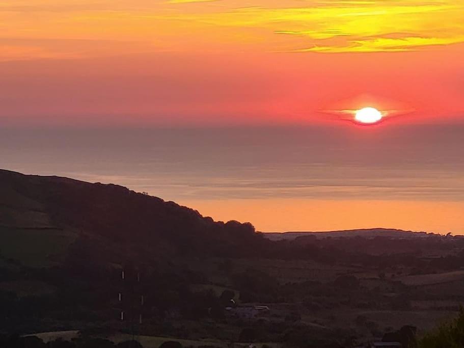 Amazing Coastal & Sunset Views In Eryri Villa Llanllyfni Екстериор снимка